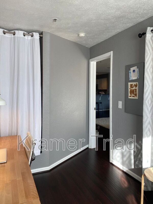 Building Photo - 1384 Heatherwood Ln
