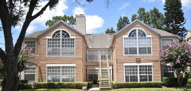 Building Photo - 695 Youngstown Pkwy