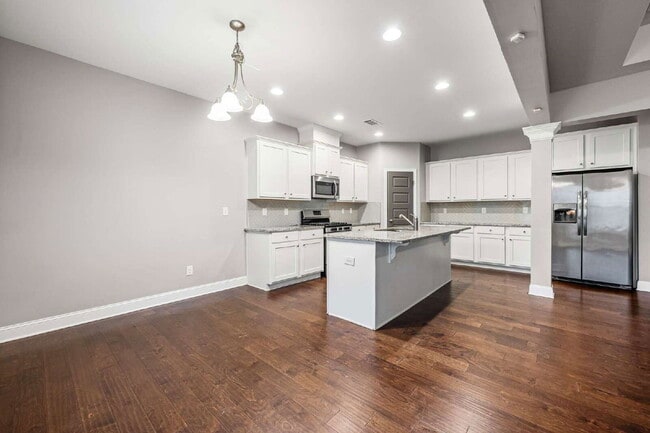 Building Photo - 1880 Cobblefield Cir