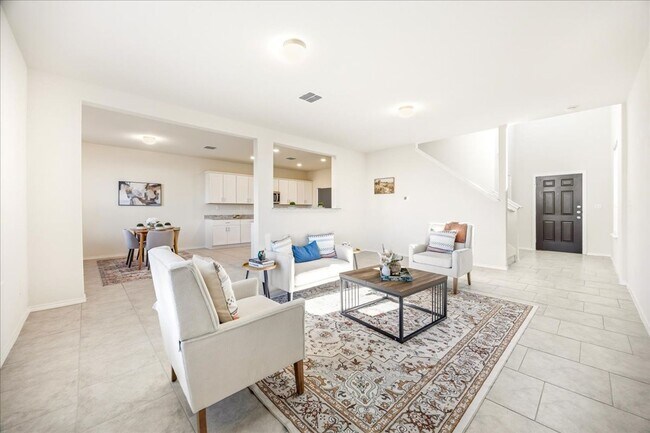 Building Photo - Light-Filled Home in Amenity-Rich Community with Pool & Park!