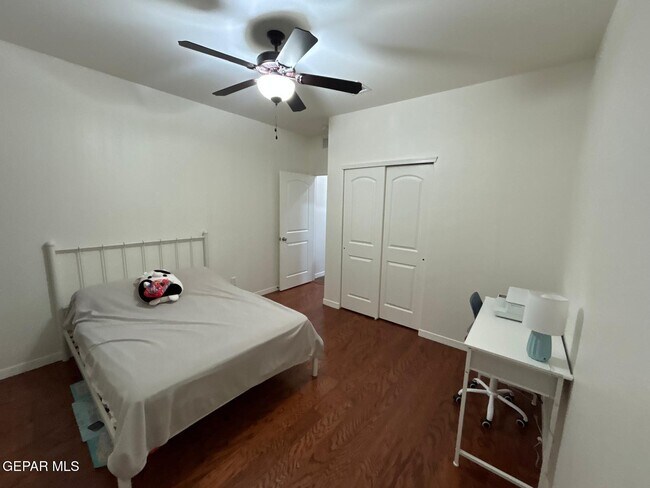 Building Photo - 7349 Skyrocket Dr