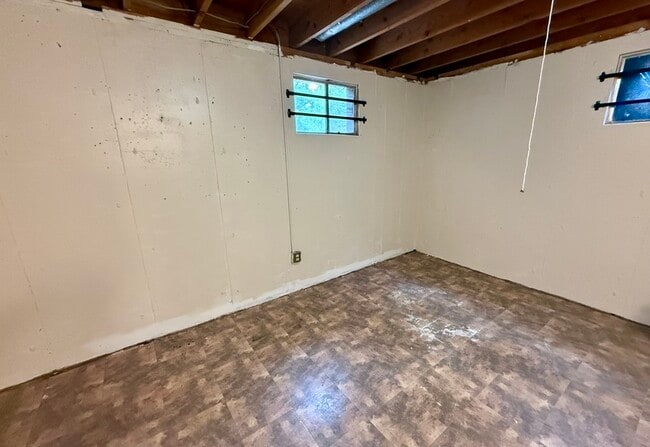 Building Photo - 470 S Owens St