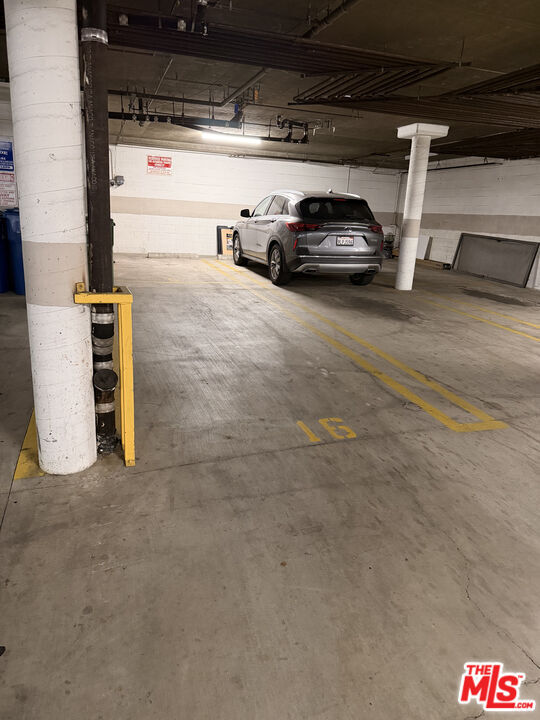 Building Photo - 910 S Bedford St