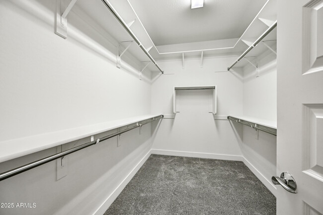 Building Photo - 11196 N 168th Dr
