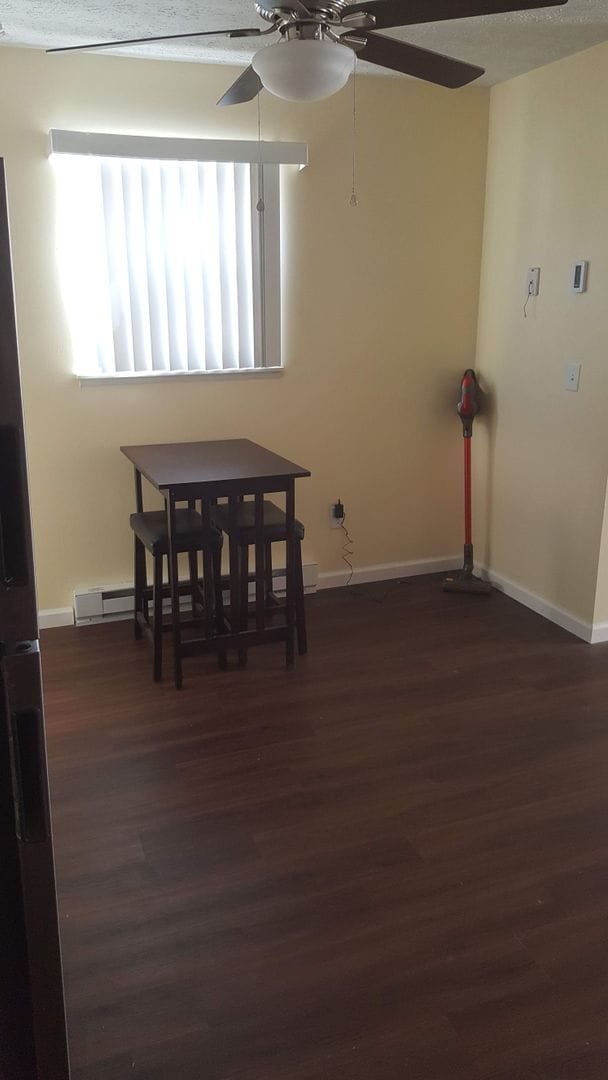 Building Photo - 356 E 13th Ave