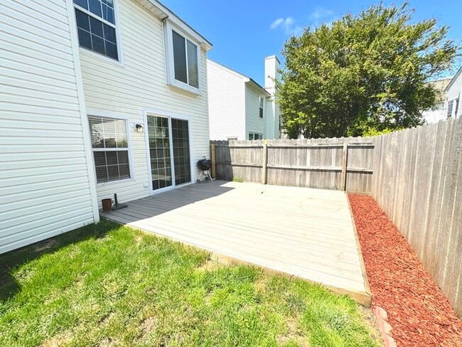 Building Photo - 3 BEDROOM CONDO FOR RENT IN CHESAPEAKE - A...