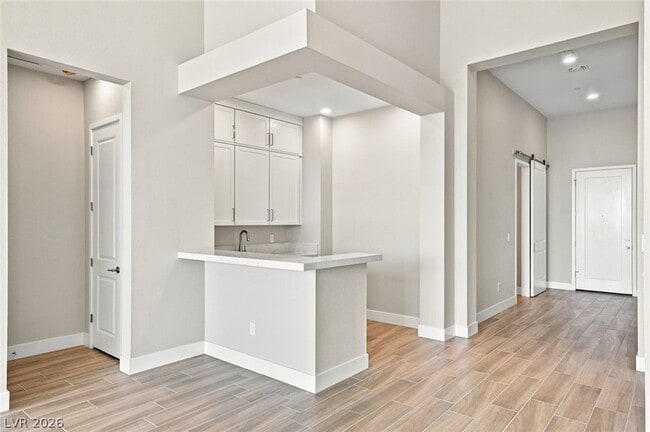 Building Photo - 964 Skyview Cv Ct