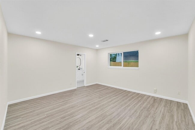 Building Photo - 9714 Blankenship Dr