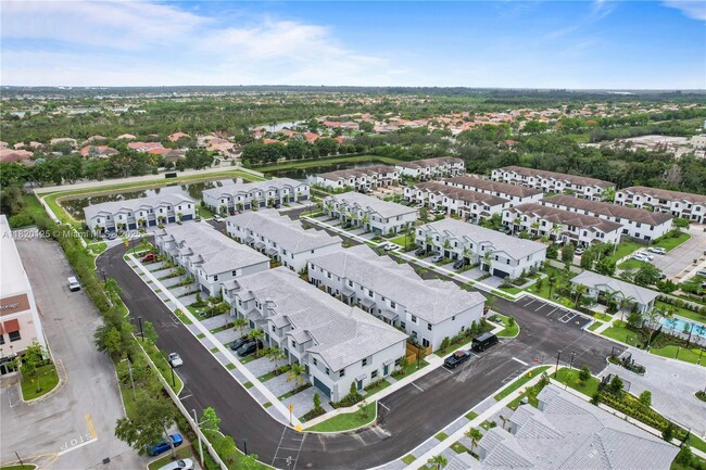Building Photo - 124 SW 184th Way