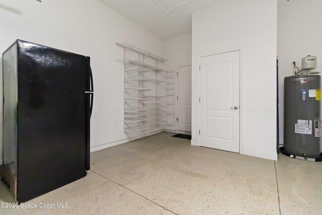 Building Photo - 3140 Constellation Dr