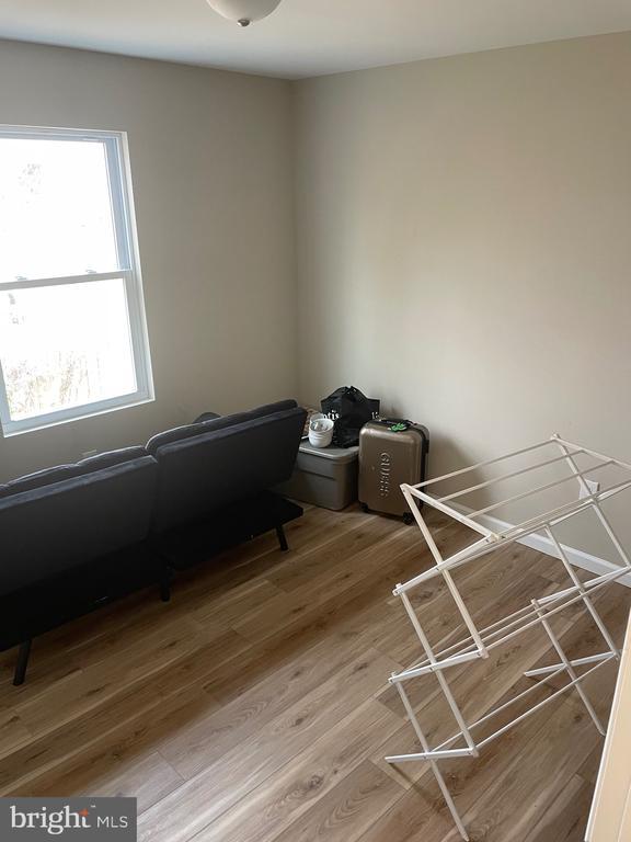 Building Photo - 12 Zane St