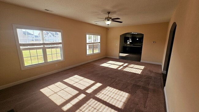 Building Photo - 4 BR 3.5 BA in Swansboro!