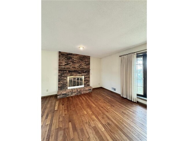 Building Photo - 3601 125th Ave NE