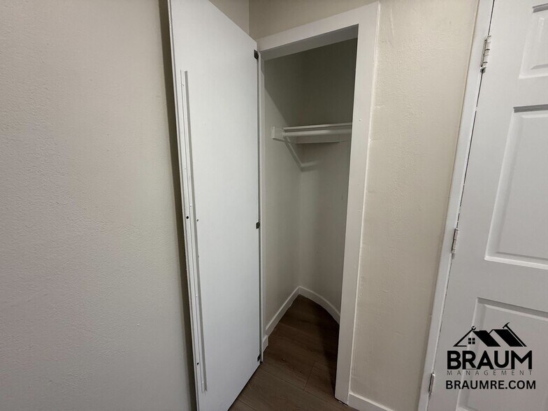 Building Photo - 14257 Friar St
