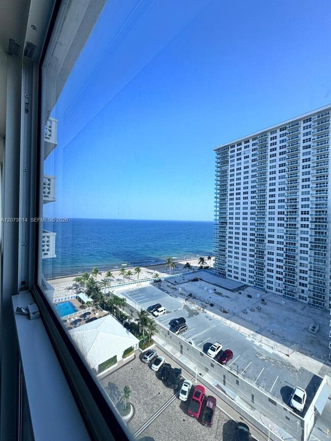 Building Photo - 4010 Galt Ocean Dr