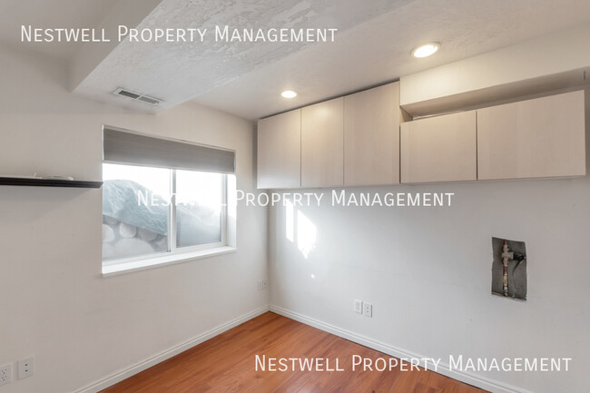 Building Photo - 1608 N 2640 W