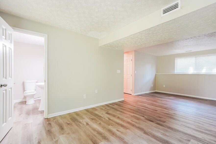 Building Photo - 6978 Britwell Ln