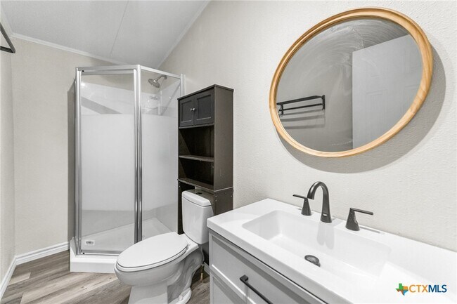 Building Photo - 2676 Pahmeyer Rd