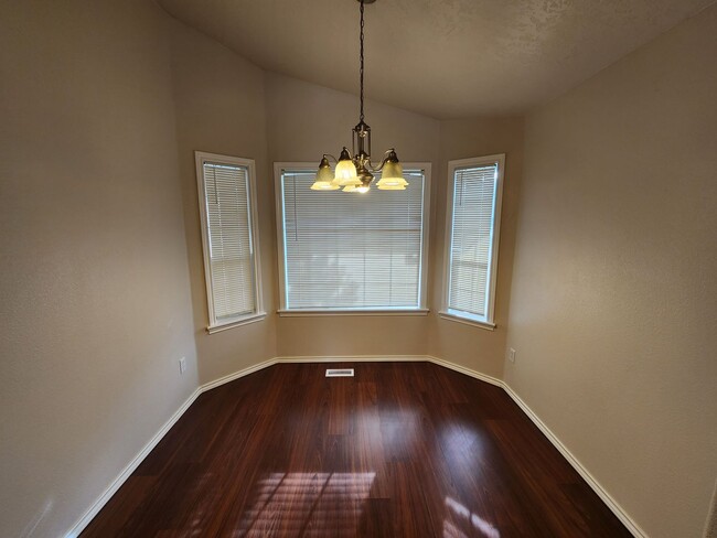 Building Photo - Caldwell 3 Bedroom 2 Bath home.