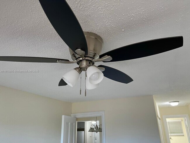 Building Photo - 1300 Moffett St