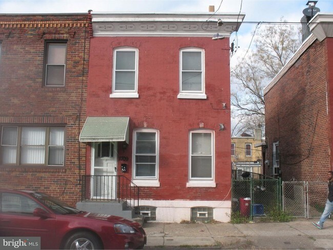 Building Photo - 1709 W Juniata St