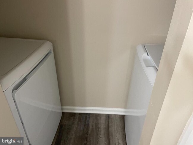 Building Photo - 404 Atlanta Court