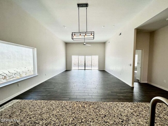 Building Photo - 13652 Glen Vista Ln