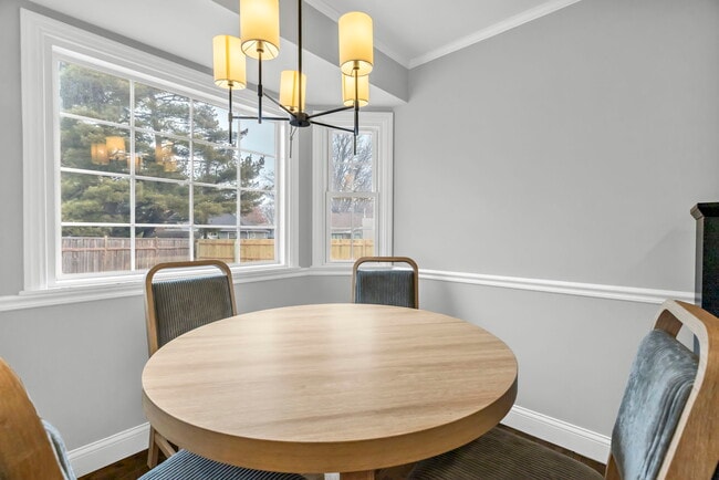 Building Photo - 6661 Woodson Dr