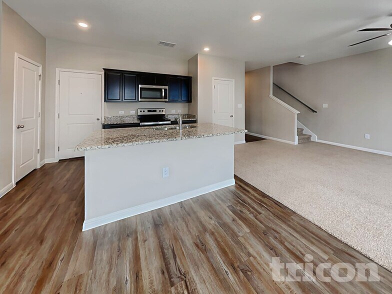 Building Photo - 144 Peony Ln.