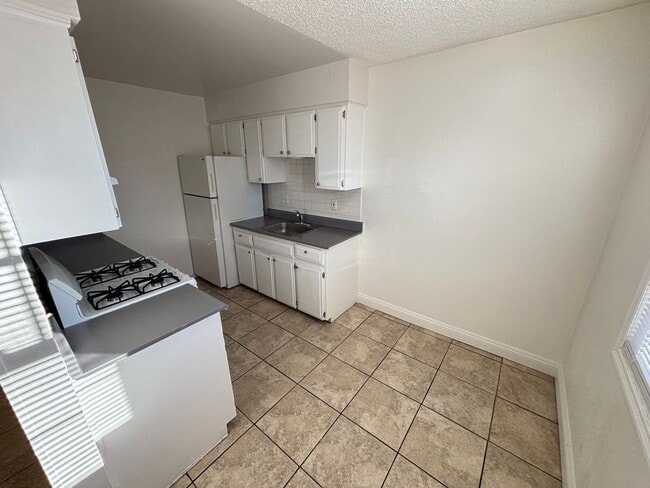 Building Photo - Charming 2Bed/1Bath ground floor apartment located in North Las Vegas- Move in Special- $500 Off ...