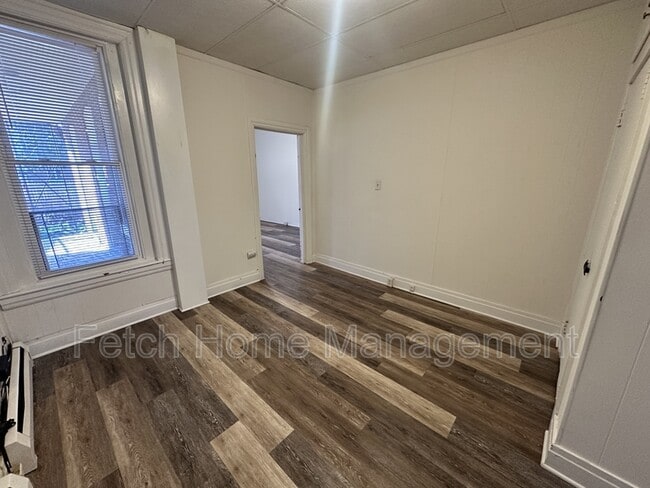 Building Photo - 816 Church St