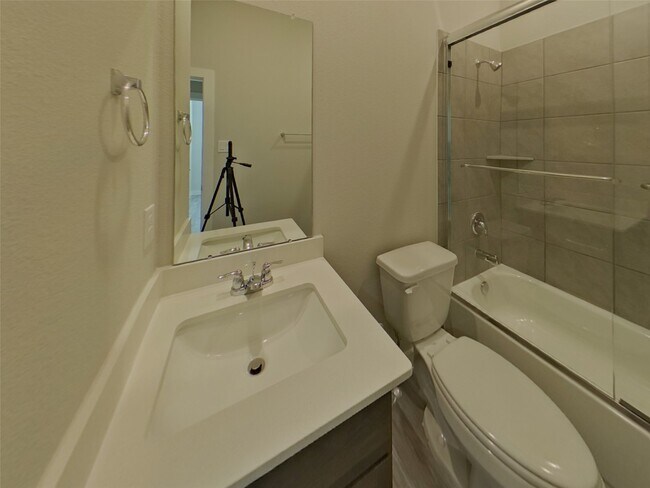 Building Photo - 4914 San Fabiano Ct