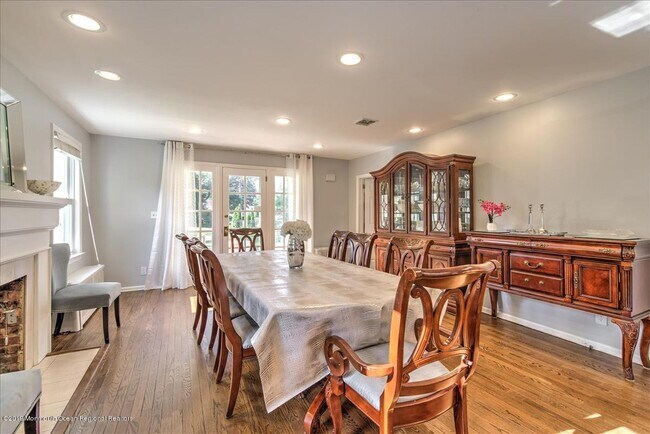 Building Photo - 24 Mt Dr