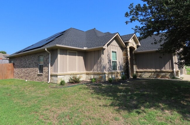 Building Photo - Beautiful 3 Bedroom, 2 Bath Home in South ...