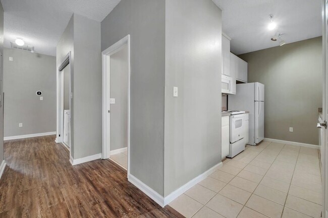 Building Photo - 1652 Corey Wood Cir