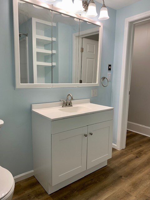 Building Photo - 824 Center St