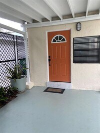 Building Photo - 4744 NE Miami Ct