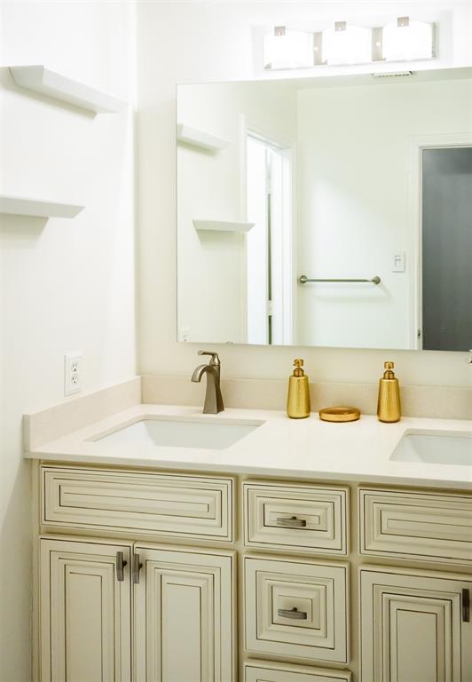 Building Photo - 16818 Benwick Dr