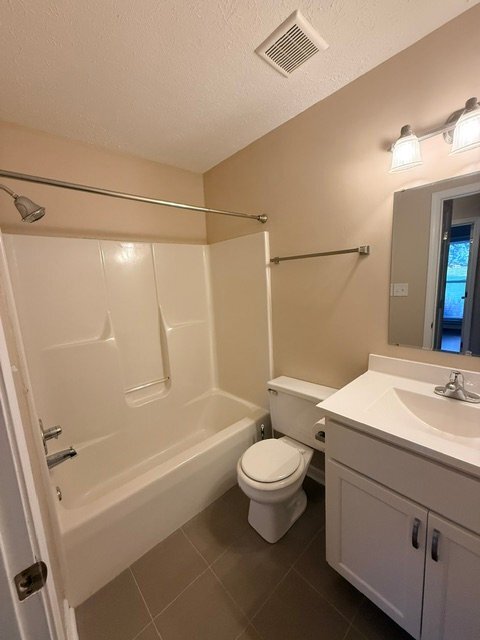 Building Photo - 1508 Woodcreek Ct