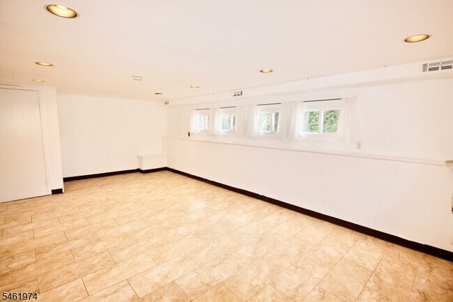 Building Photo - 1425 Boynton Ave