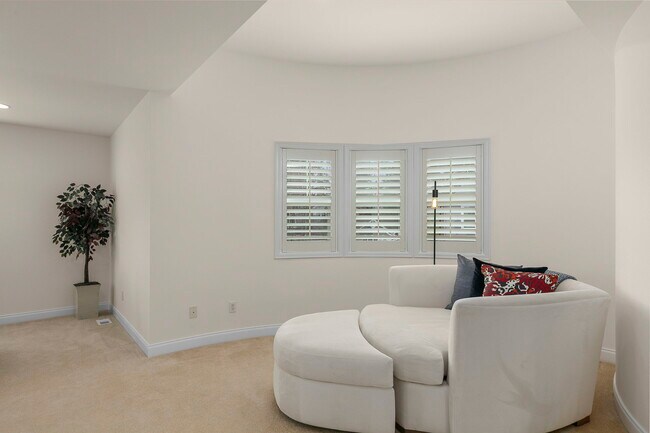 Building Photo - 35908 SE Sandalee Ct