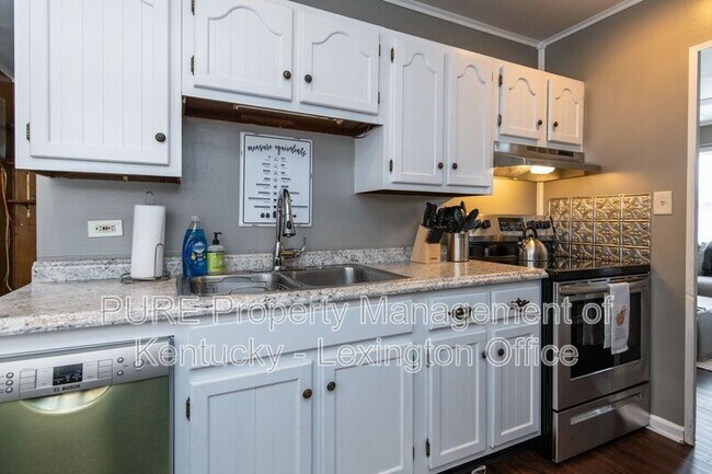 Building Photo - 317 Mockingbird Ln