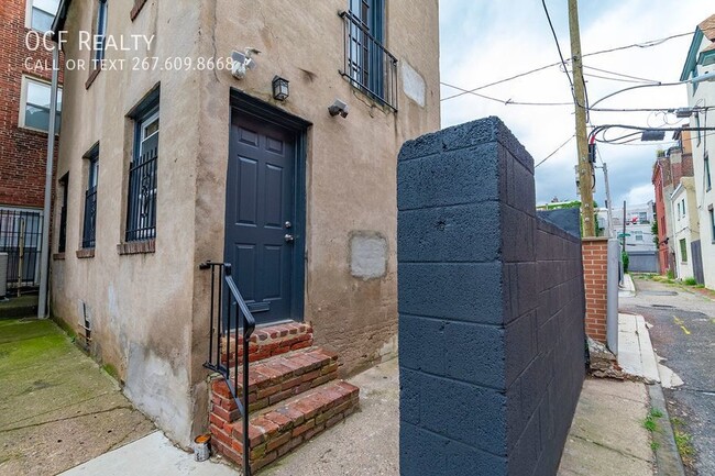 Building Photo - 1516 Addison St