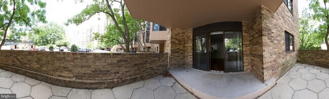 Building Photo - 5904 Mt Eagle Dr