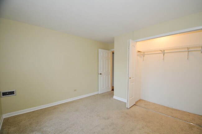 Building Photo - 254 George St