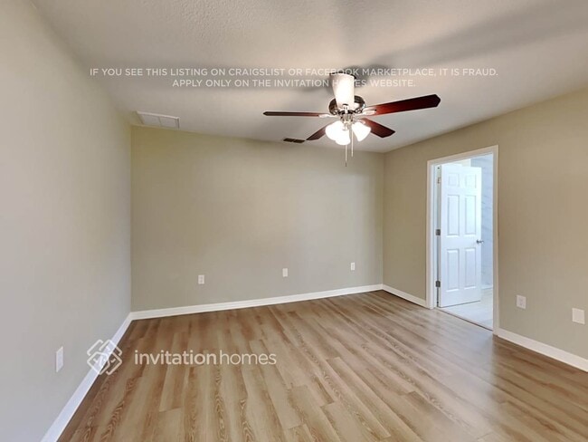 Building Photo - 2826 Gisela Rd