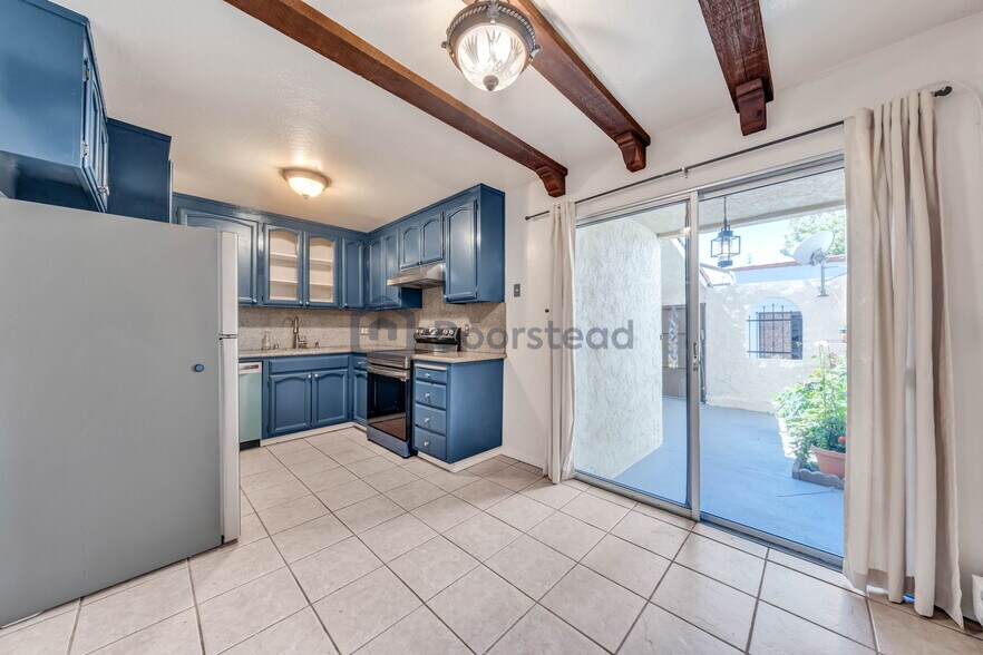 Building Photo - 5104 Westmont Ave