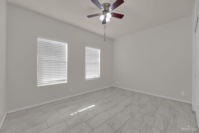 Building Photo - 21 N 21st St