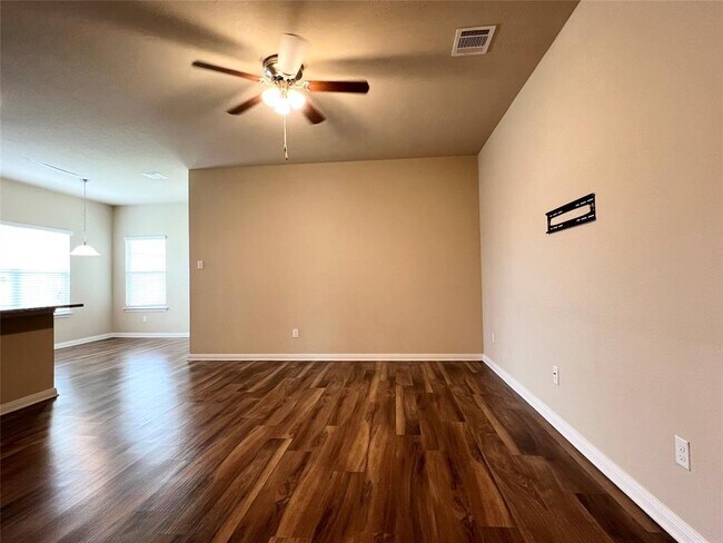 Building Photo - 104 Lassy Cove
