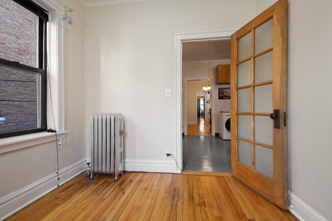 Building Photo - 2708 W Cortland St